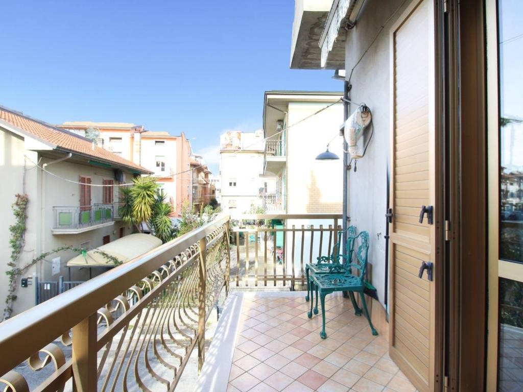 Appartamento a San benedetto del tronto in Via Raffaele Rossetti, 28 - Foto 4