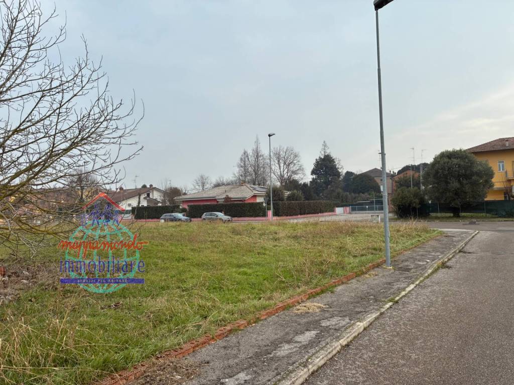 Terreno a Finale emilia in VIA BRENTA - Foto 2