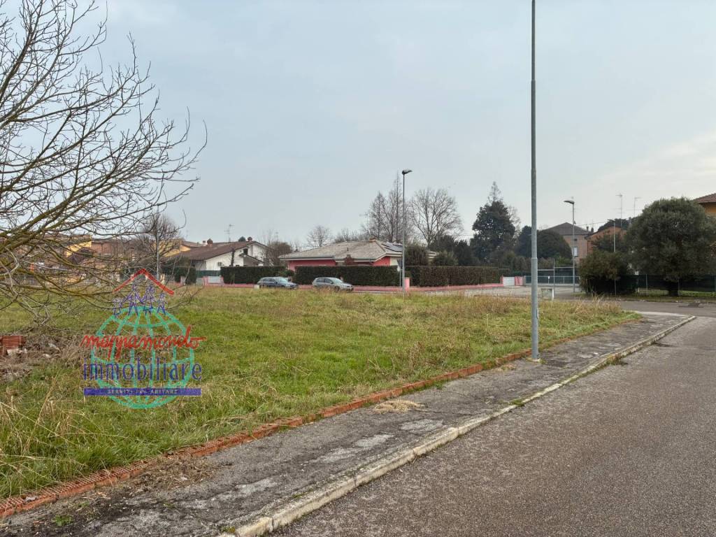 Terreno a Finale emilia in VIA BRENTA - Foto 3