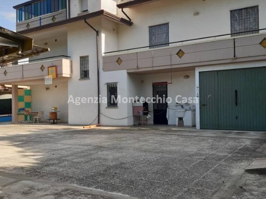 Villa a Sassocorvaro auditore in Via A. Manzoni, 22 - Foto 3