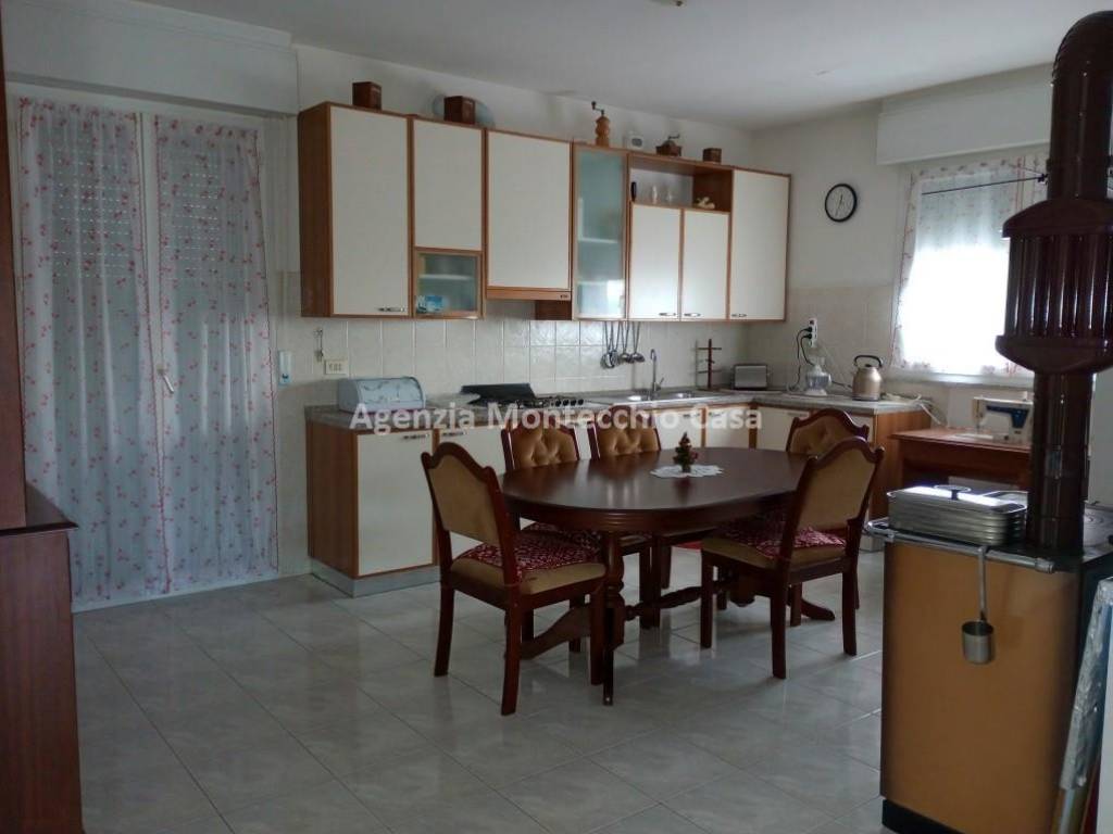 Villa a Sassocorvaro auditore in Via A. Manzoni, 22 - Foto 5