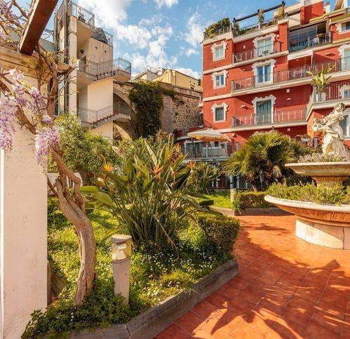 Appartamento a Salerno in Via Giuseppe Paesano 33 - Foto 2