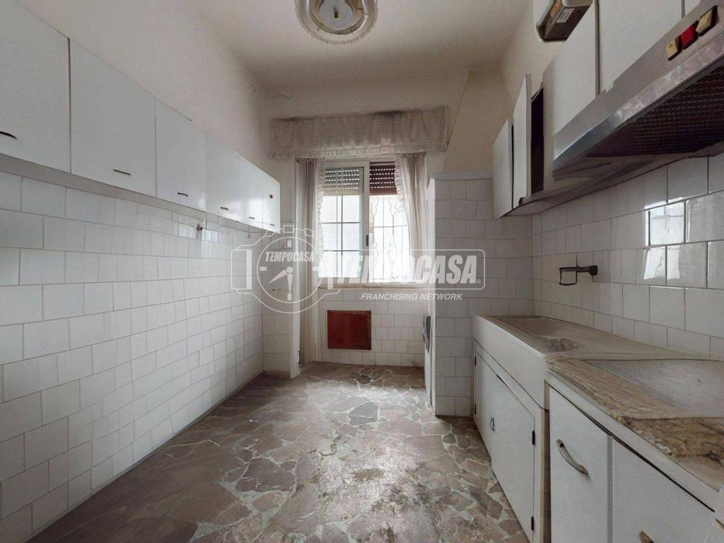 Appartamento a Rutigliano in Viale dell'Uva 83 - Foto 2