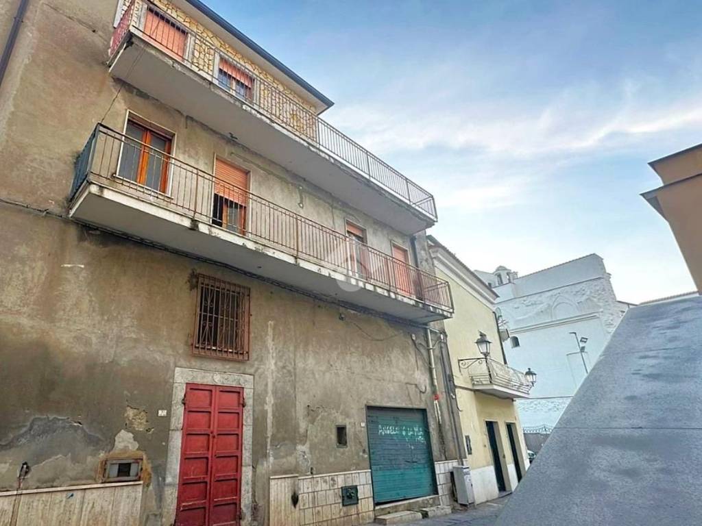 Appartamento a Mondragone in Via duca degli abruzzi - Foto 2