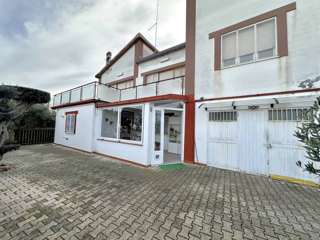 Villa a Pescara in Via Strada Fonte Borea, 32 - Foto 2