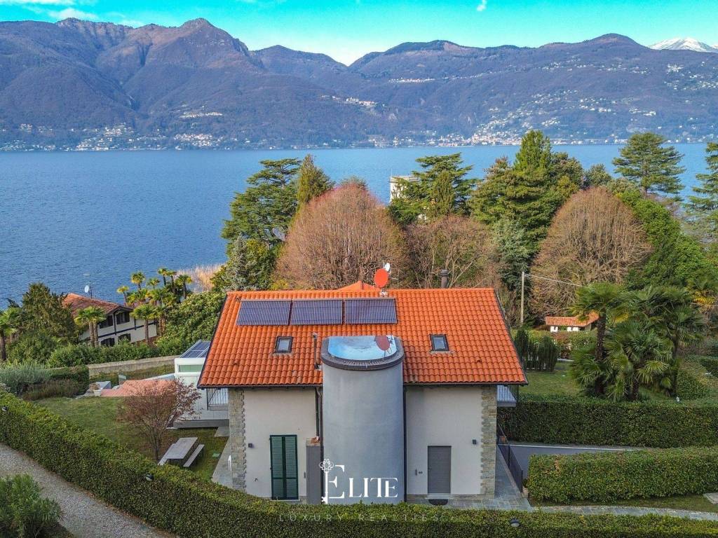 Villa a Brezzo di bedero in Via Porto Valtravaglia, 1 - Foto 5