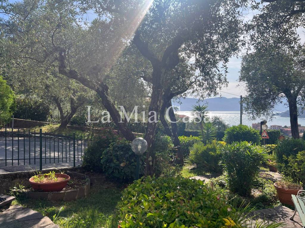 Appartamento a Lerici in Via Carbognano Traversa 3 - Foto 3