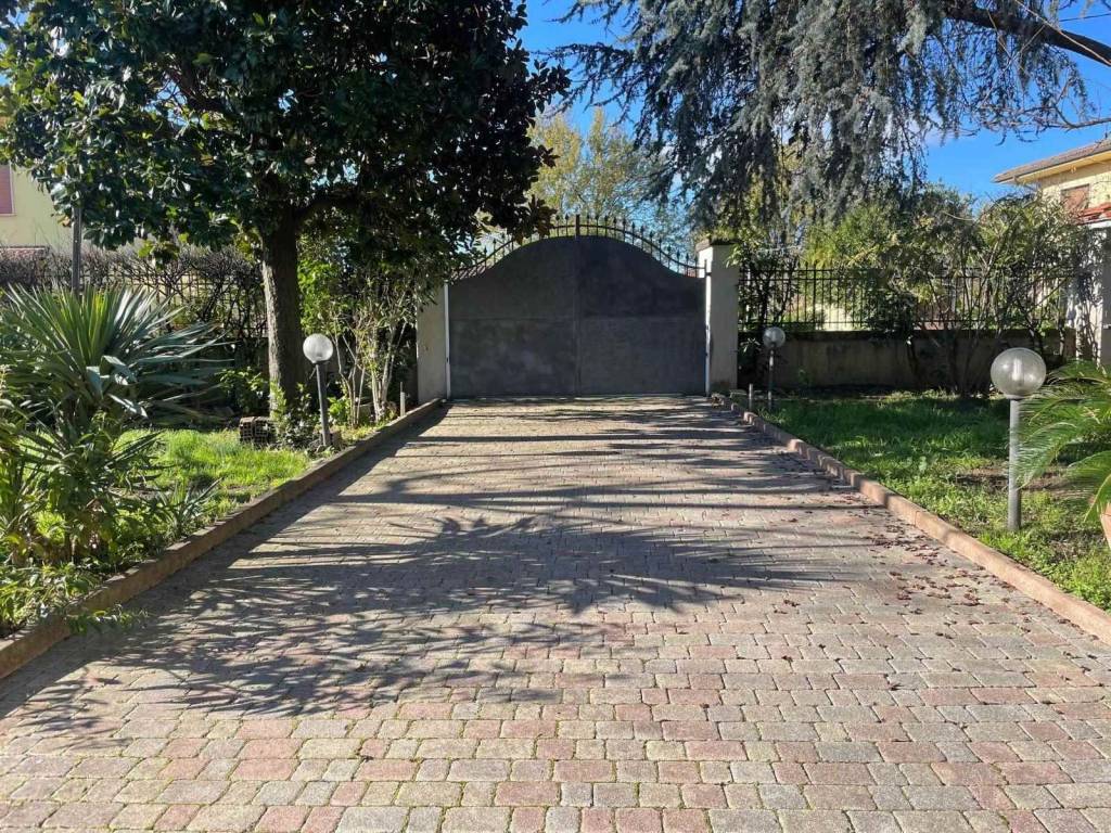 Villa a Ponte buggianese in via buggianese - Foto 2