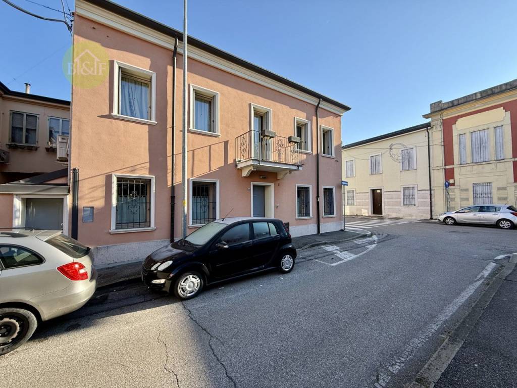 Villetta a schiera a Legnago in Via G. Marconi 2 - Foto 2