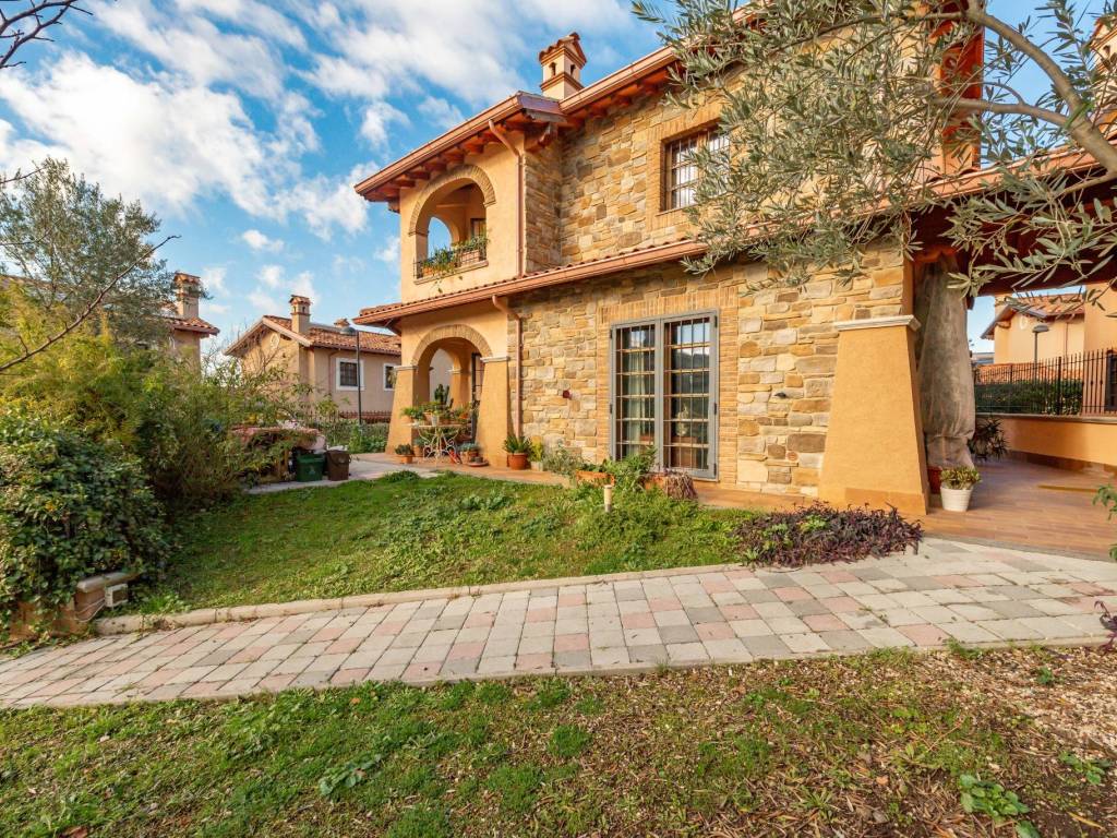 Villa a Monte porzio catone in Via Fontana Candida - Foto 2