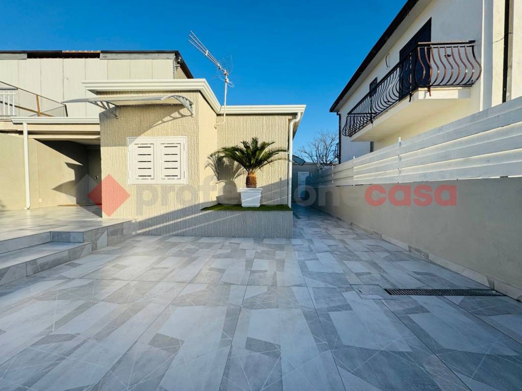 Villa a Terracina in VIA MONACO, 1 - Foto 4