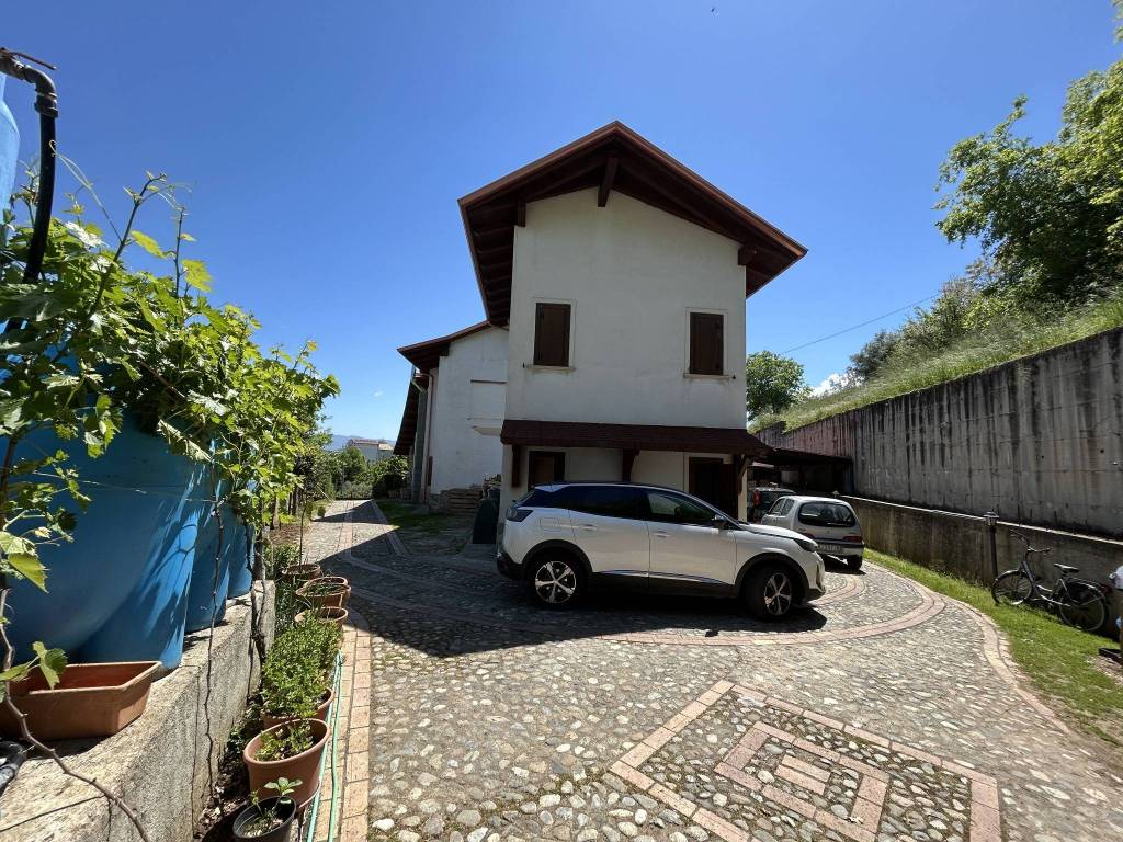 Villa a Mendicino in Via San Bartolo - Foto 5