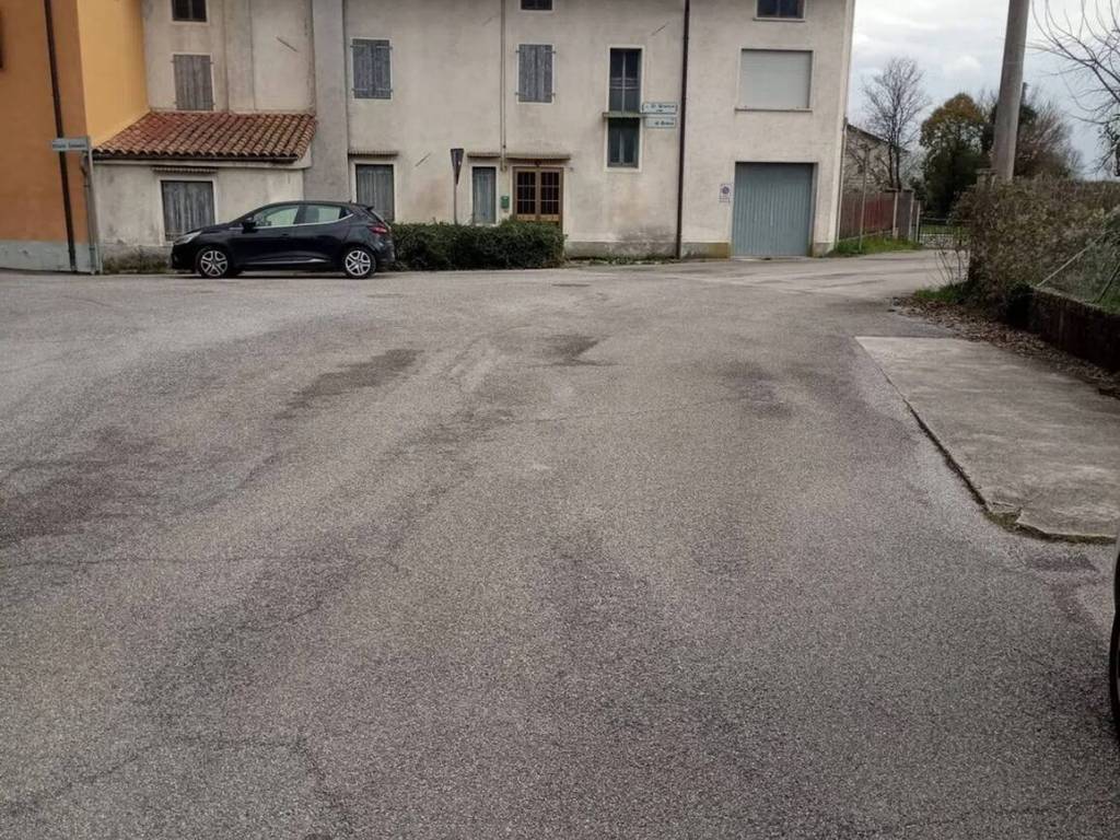 Villa a Vivaro in Via Vittorio Emanuele, 72 - Foto 2