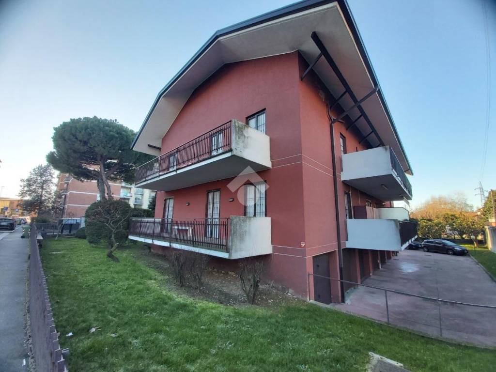 Appartamento a Bergamo in Via Ferruccio Galmozzi, 13 - Foto 5