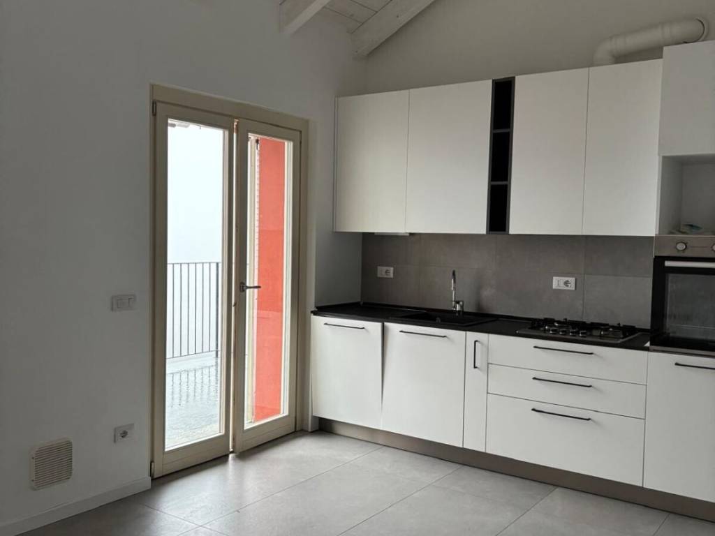 Appartamento a Cernobbio in Via Della Libertà, 109 - Foto 2