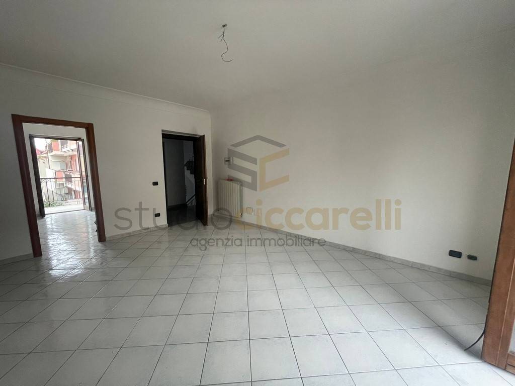 Appartamento a Giugliano in campania in Via Giardini - Foto 2
