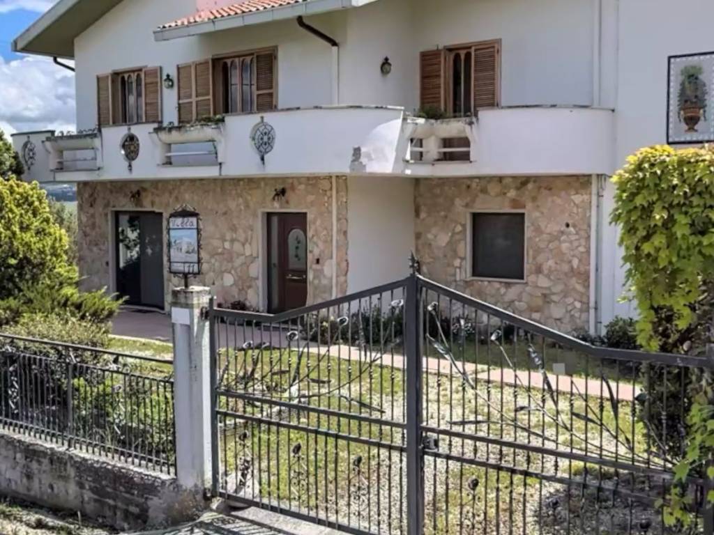 Appartamento a Castiglione a casauria in Via Guglielmo Marconi - Foto 2