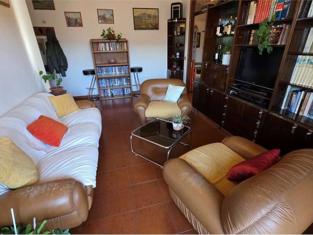 Appartamento a Castronno in via Milano - Foto 5