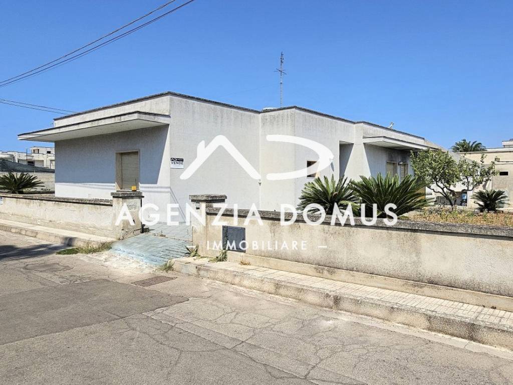 Villa a Racale in via Liguria 31 - Foto 4