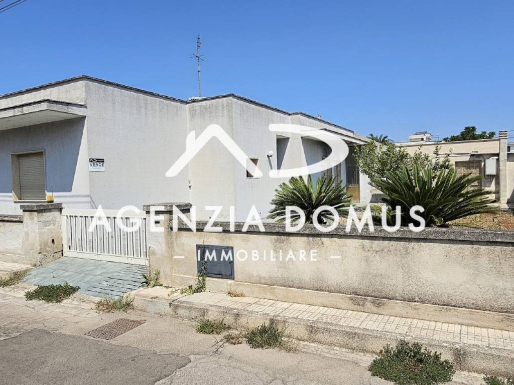Villa a Racale in via Liguria 31 - Foto 5