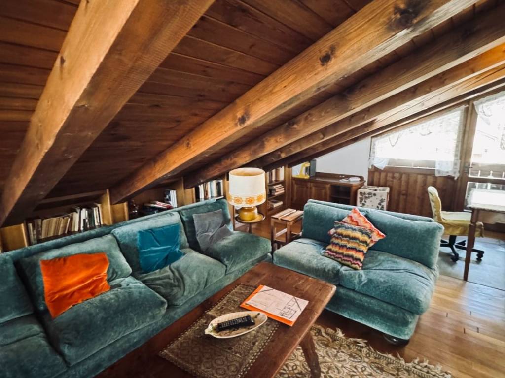 Attico / mansarda a Cortina d'ampezzo in Via Cantore - Foto 3