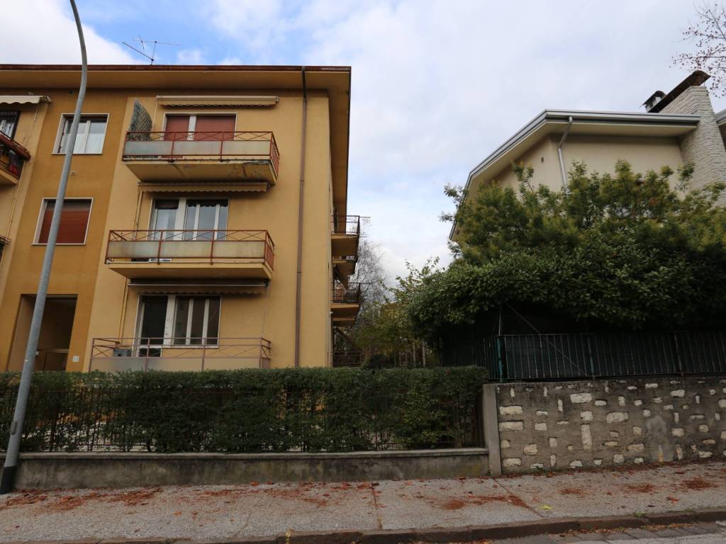 Appartamento a Rovereto in Via Giovanni Segantini, 19 - Foto 3