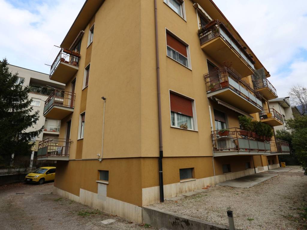 Appartamento a Rovereto in Via Giovanni Segantini, 19 - Foto 5