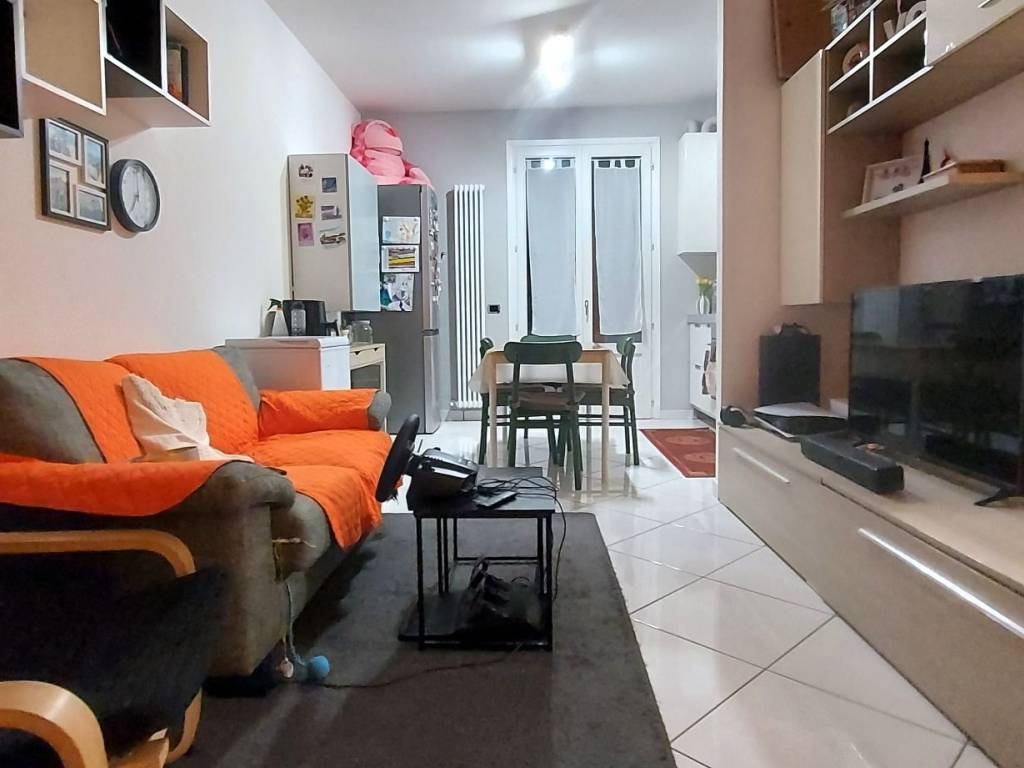 Appartamento a Cento in Via Alessandro Volta, 1 - Foto 2