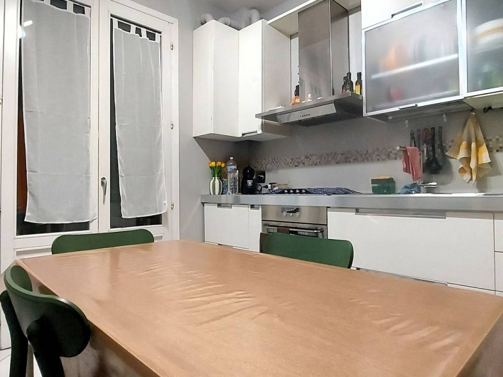 Appartamento a Cento in Via Alessandro Volta, 1 - Foto 5