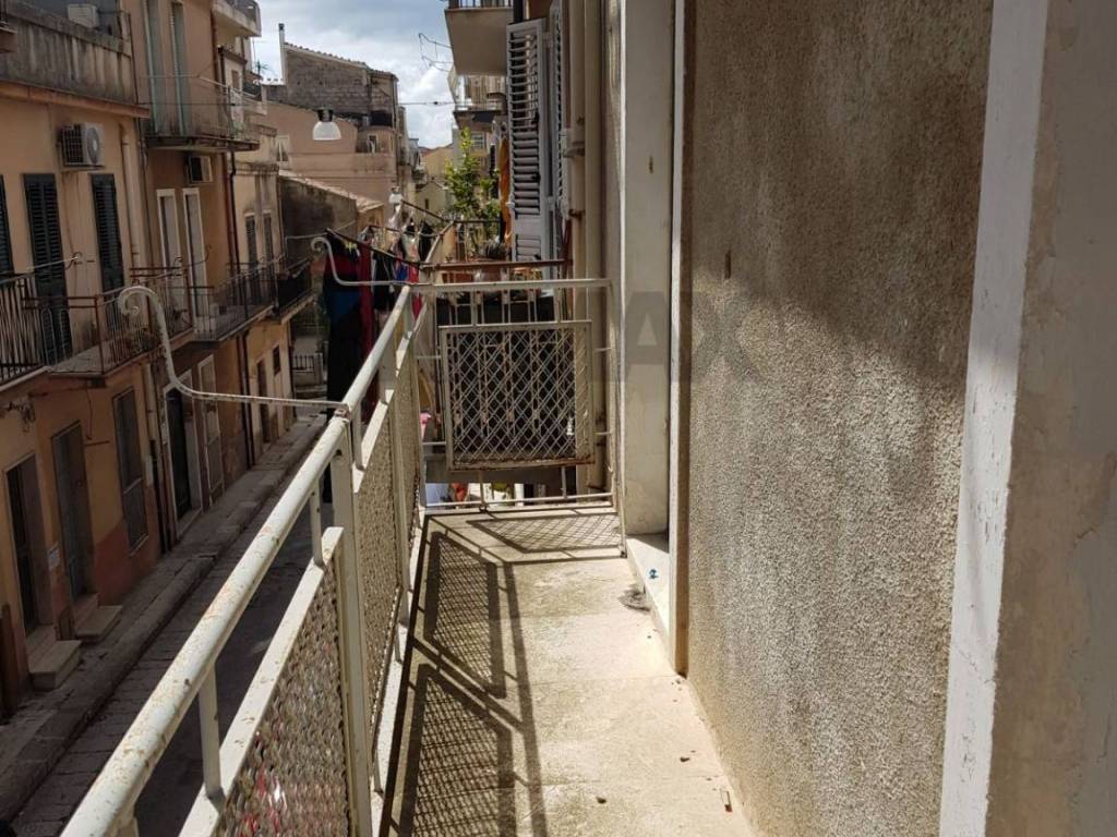 Appartamento a Ragusa in Via Gaetano Catra, 54 - Foto 2