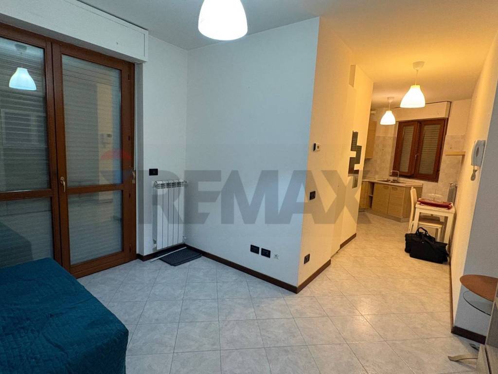 Appartamento a Garbagnate milanese in Via Signorelli, 152 - Foto 2
