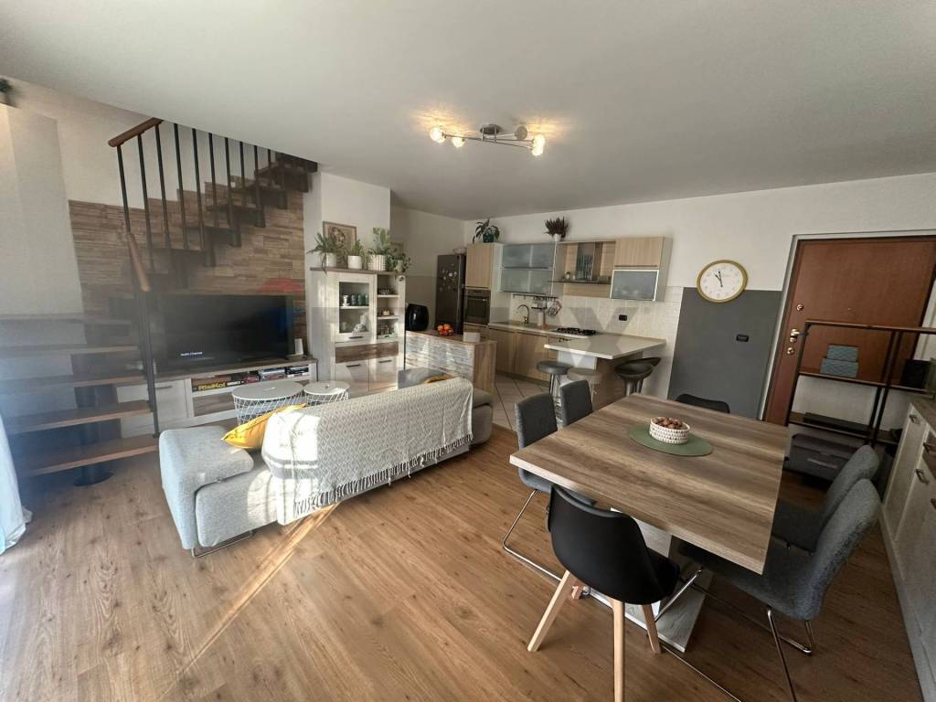 Appartamento a Marnate in VIA ARRIGONI, 165 - Foto 2