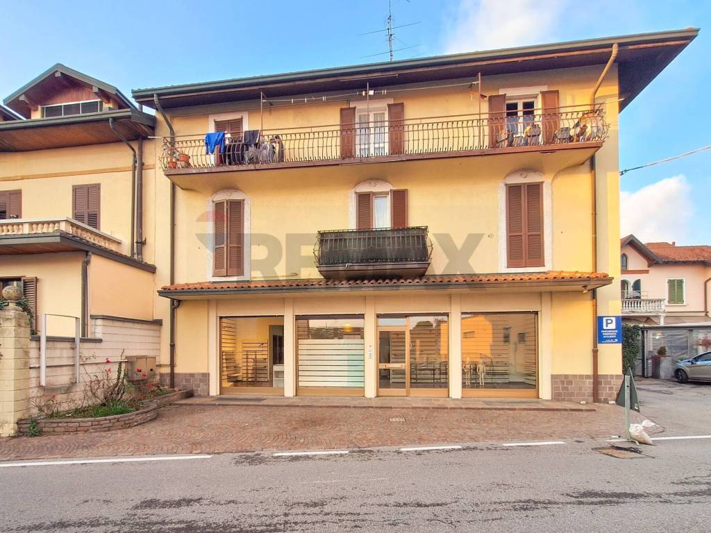 Appartamento a Castronno in VIA CAVOUR, 17 - Foto 2