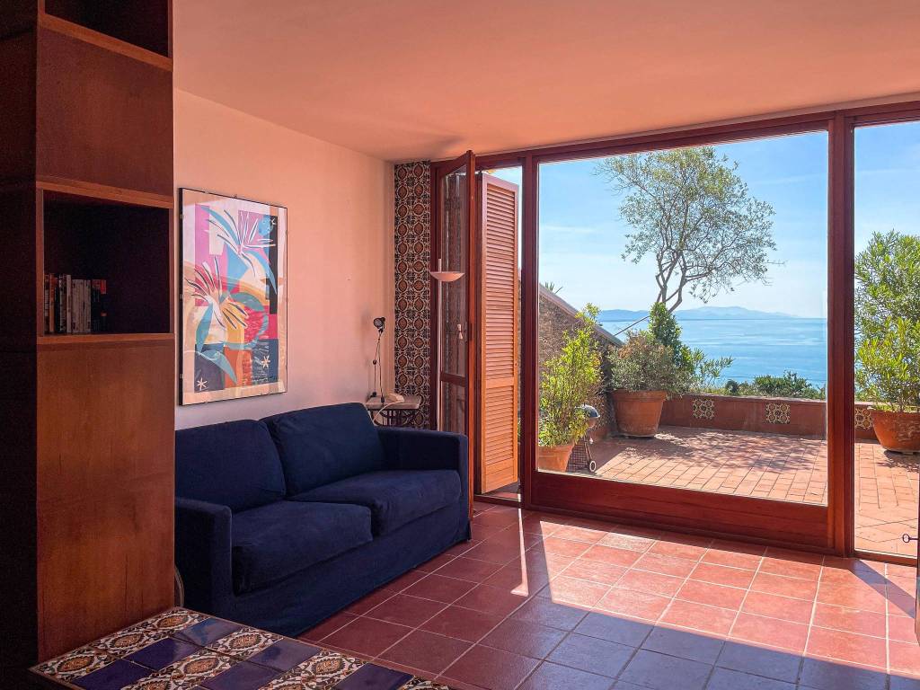 Appartamento a Ameglia in Via Punta Bianca - Foto 2