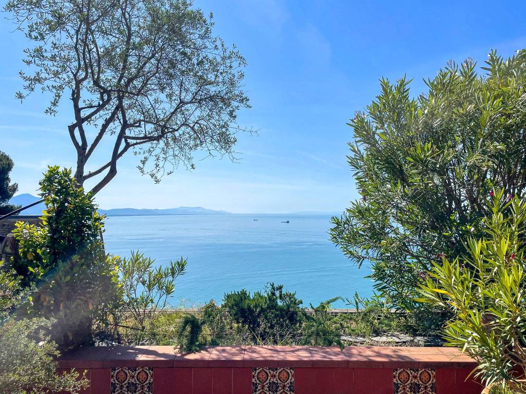 Appartamento a Ameglia in Via Punta Bianca - Foto 4