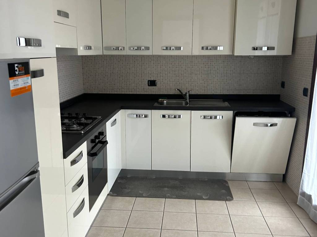 Appartamento a Arcisate in Via Maestri Scalpellini - Foto 4