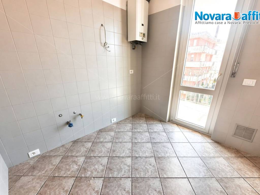 Appartamento a Novara in Via Galileo Galilei - Foto 5