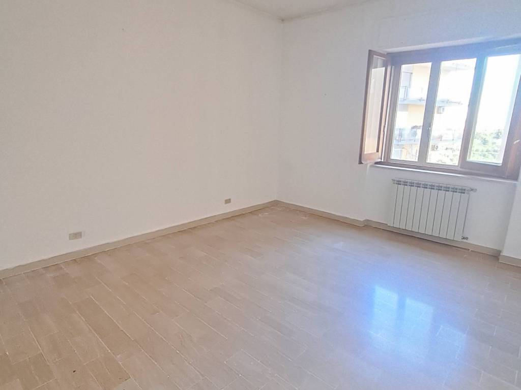 Appartamento a Catanzaro in Viale dei Normanni - Foto 2