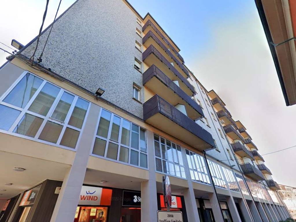 Appartamento a Cento in via Bartolomeo Campagnoli, 2 - Foto 2