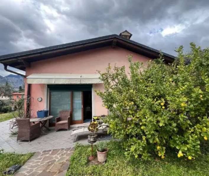 Casa indipendente a Malcesine in via Caris , 3 - Foto 2