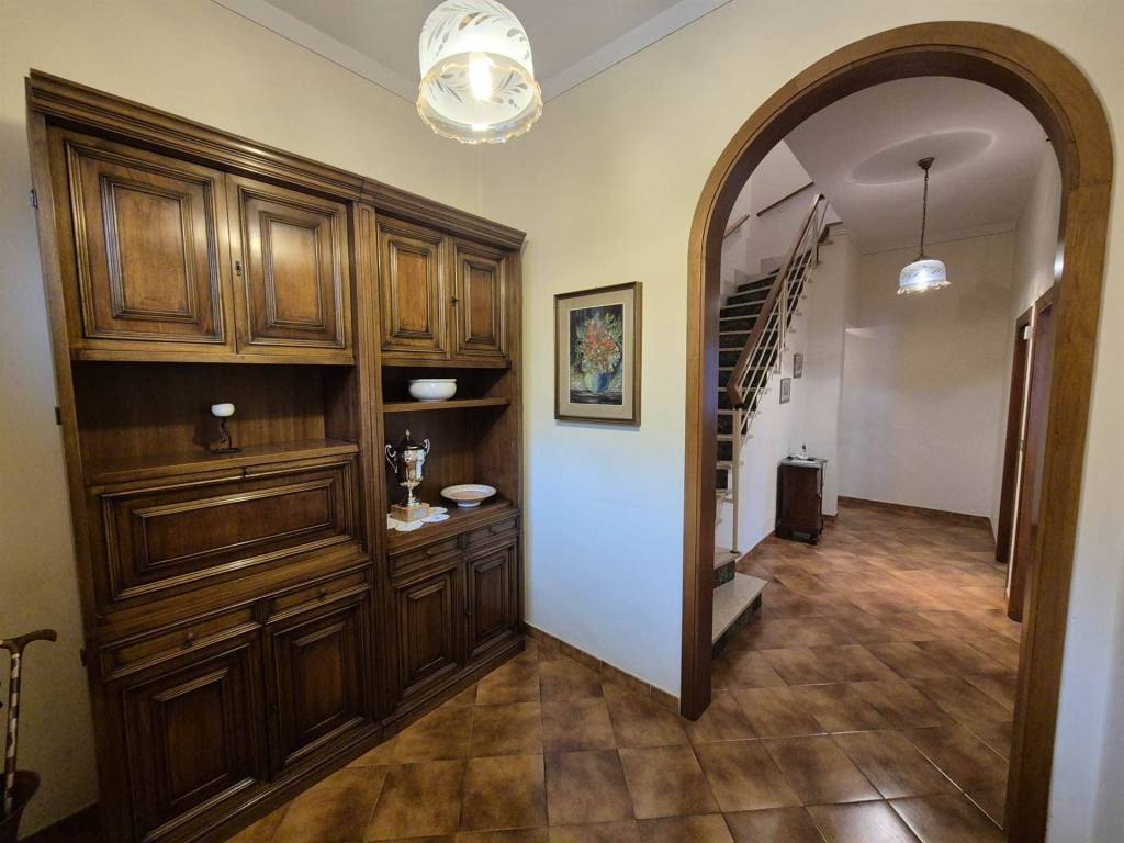 Casa indipendente a Prato in Via Ezo Campolmi - Foto 2