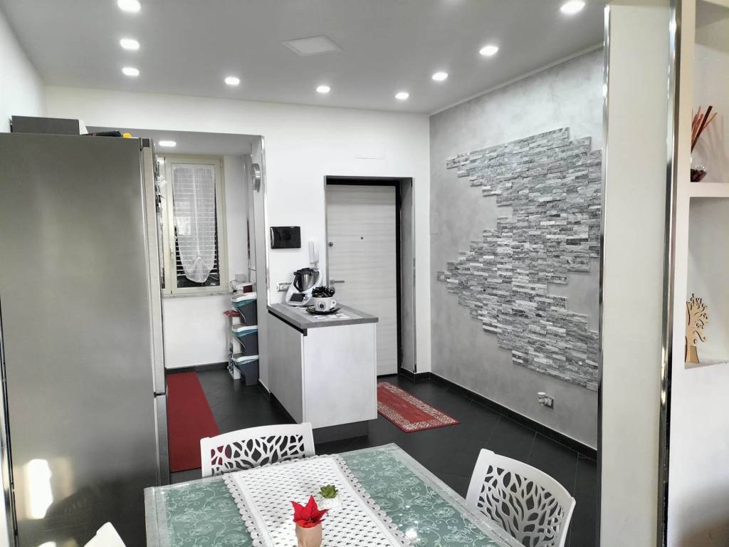 Appartamento a Messina in Via Bussone da Carmagnola - Foto 4