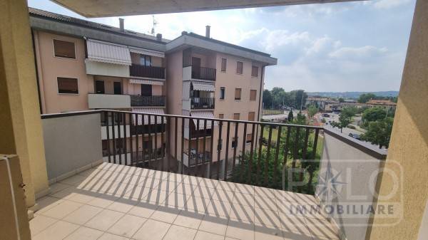 Appartamento a Verona in Via Monte Tesoro 25 - Foto 2