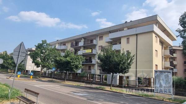 Appartamento a Verona in Via Monte Tesoro 35 - Foto 2