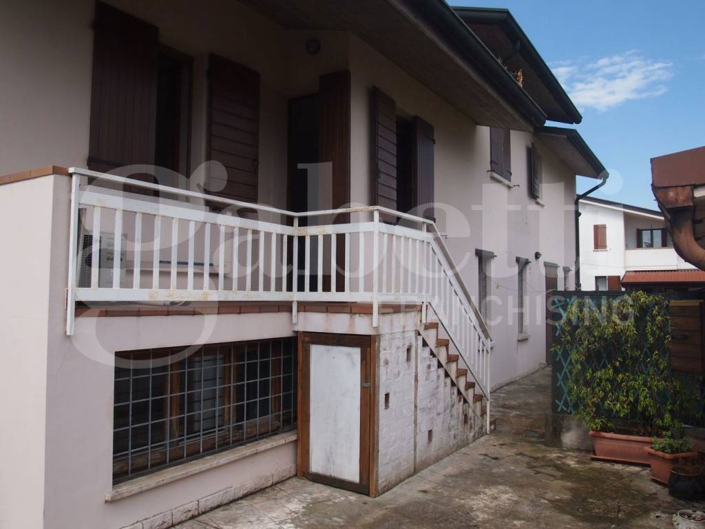 Villa a Legnago in via almerini, 66 - Foto 2