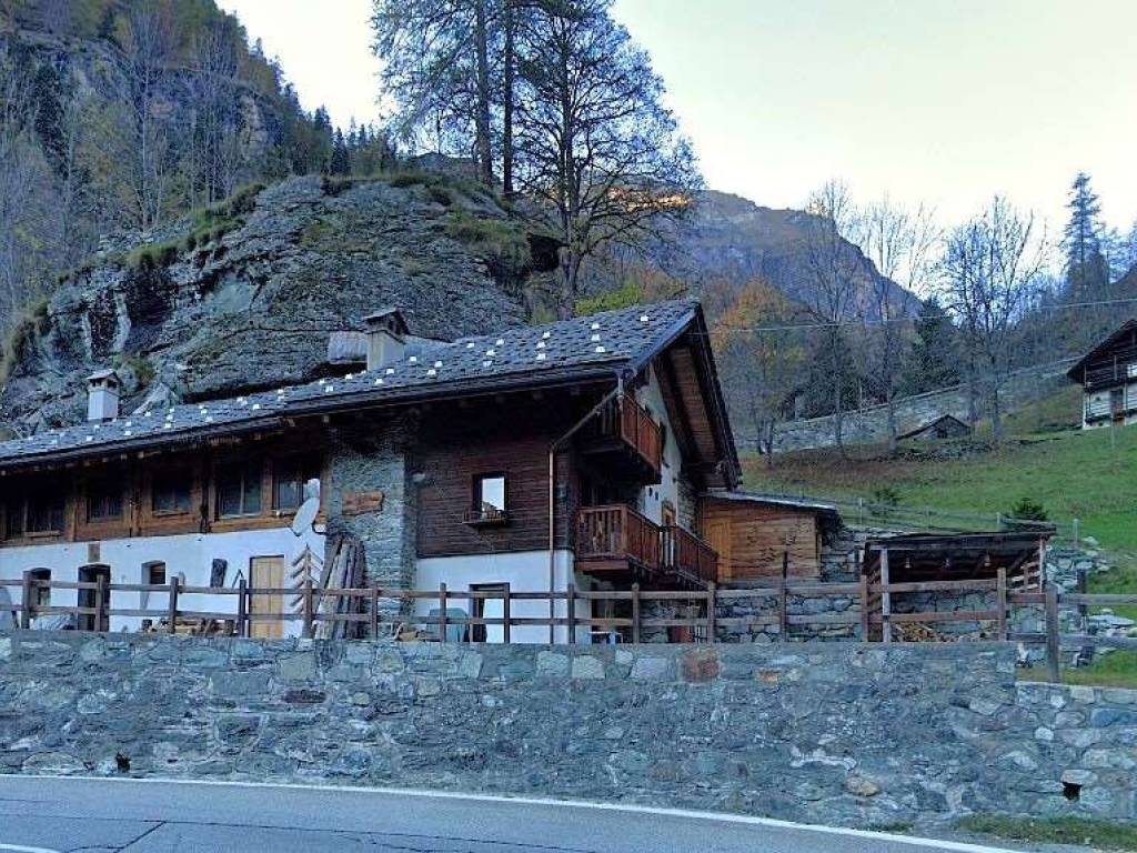 Casa indipendente a Gressoney-saint-jean in località castel - Foto 5
