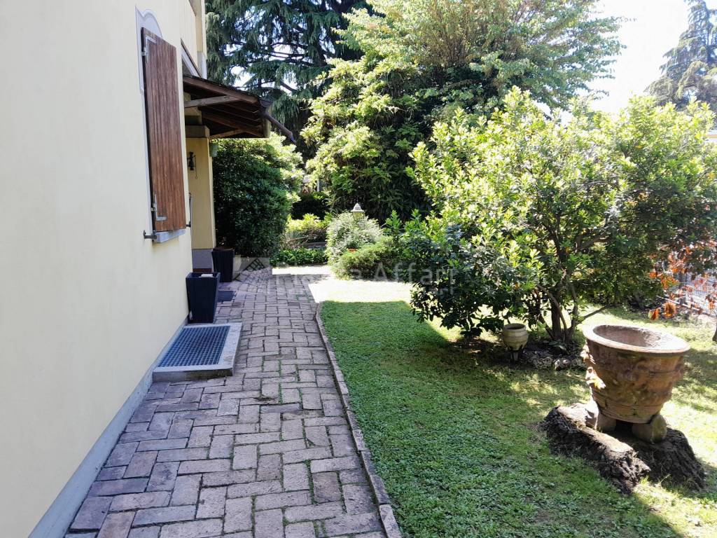 Casa indipendente a Reggio emilia in Via Alessandro Tassoni, 40 - Foto 5