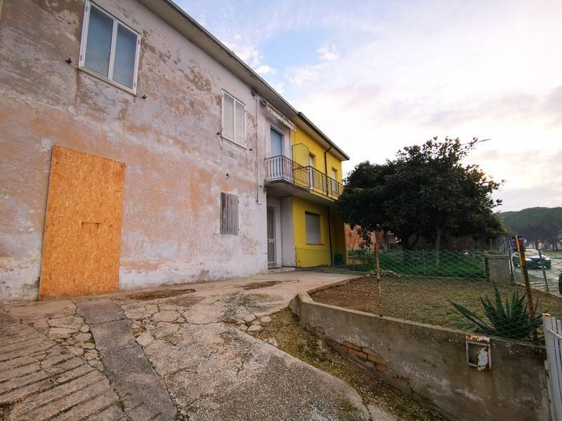 Casa indipendente a Gabicce mare in Via Romagna, 193 - Foto 3