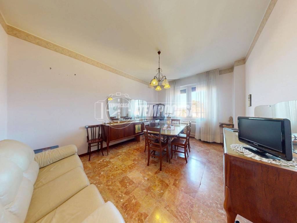 Appartamento a Olgiate comasco in Via VOLTA 10 - Foto 4