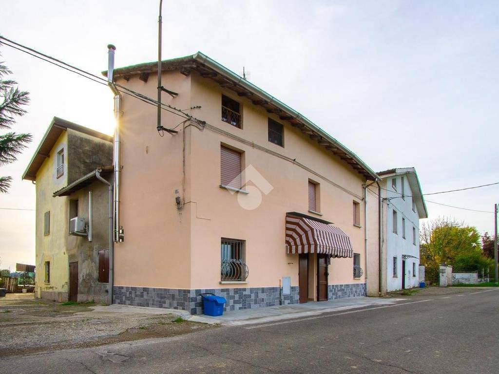 Casa indipendente a Reggio emilia in Via Zimella - Foto 3